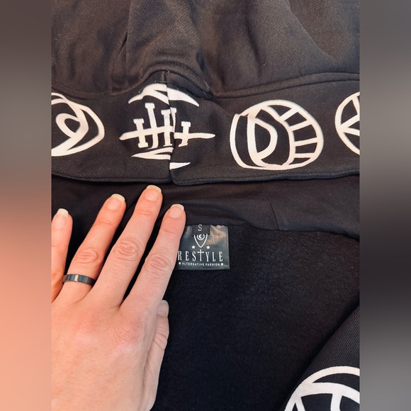 Runic jacket with oversized hood "RUNES HOODIE" - Picture 5 of 5